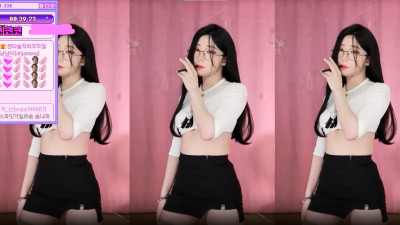 아이돌 QWER 마젠타 ★ 전자담배피며 방송 [레드걸 한국야동,최신야동,무료야동]